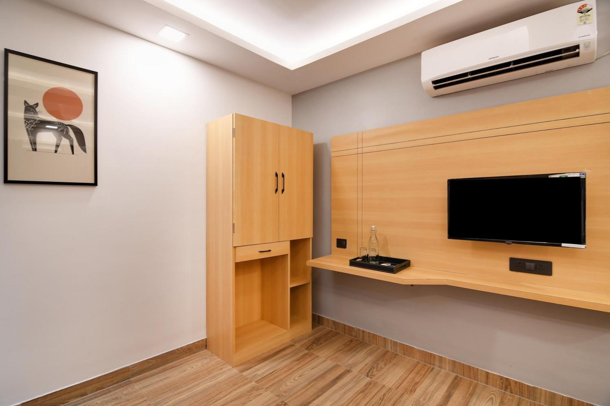 Super Townhouse Oak Sayhallo Ecstasy Bhuvanesvar Kültér fotó