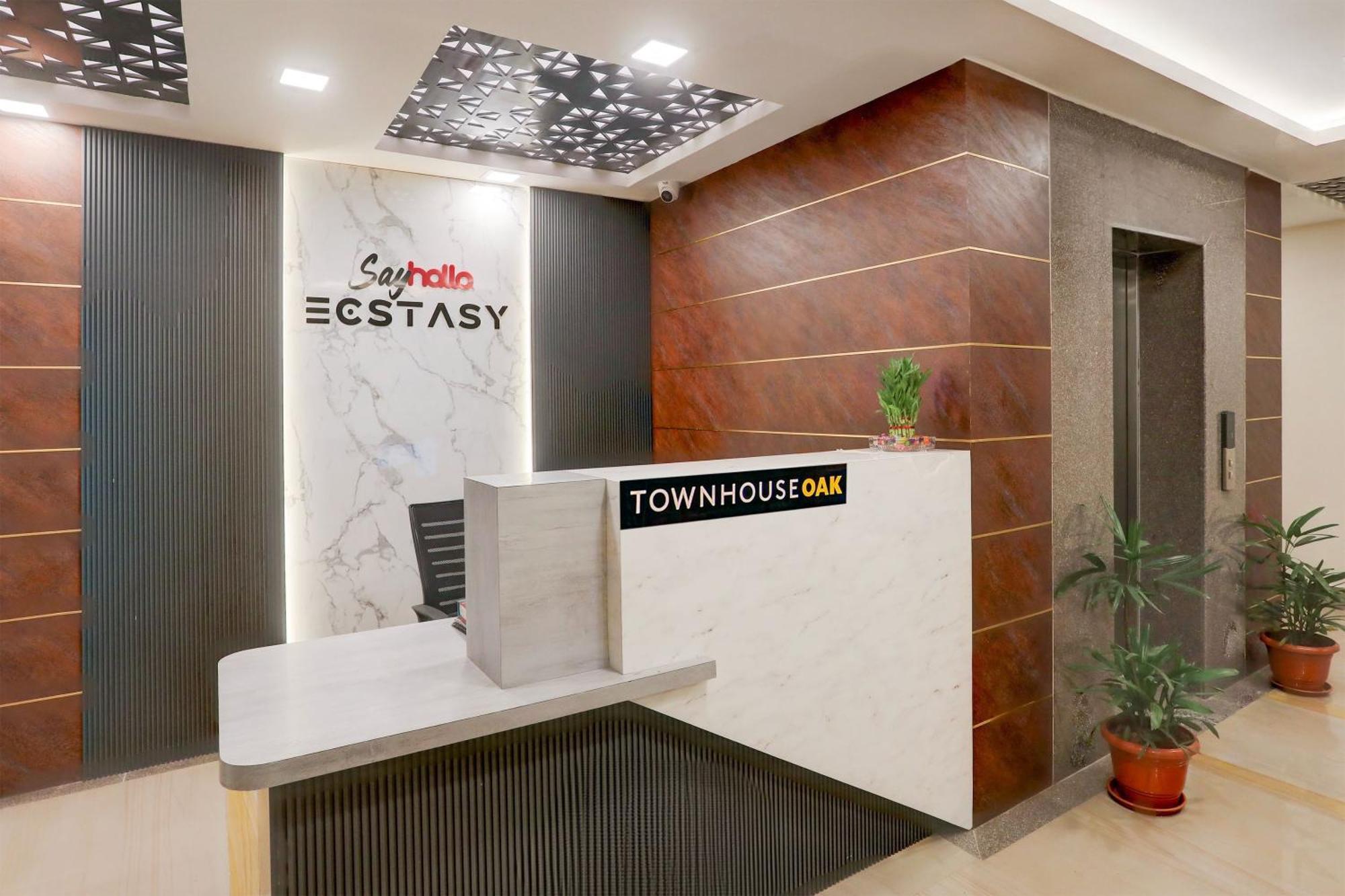 Super Townhouse Oak Sayhallo Ecstasy Bhuvanesvar Kültér fotó